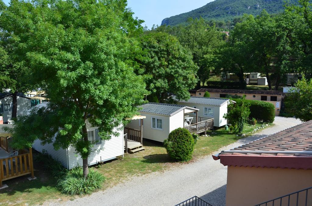 Camping Hotel Les Rives Du Loup Tourrettes-sur-Loup Exterior photo