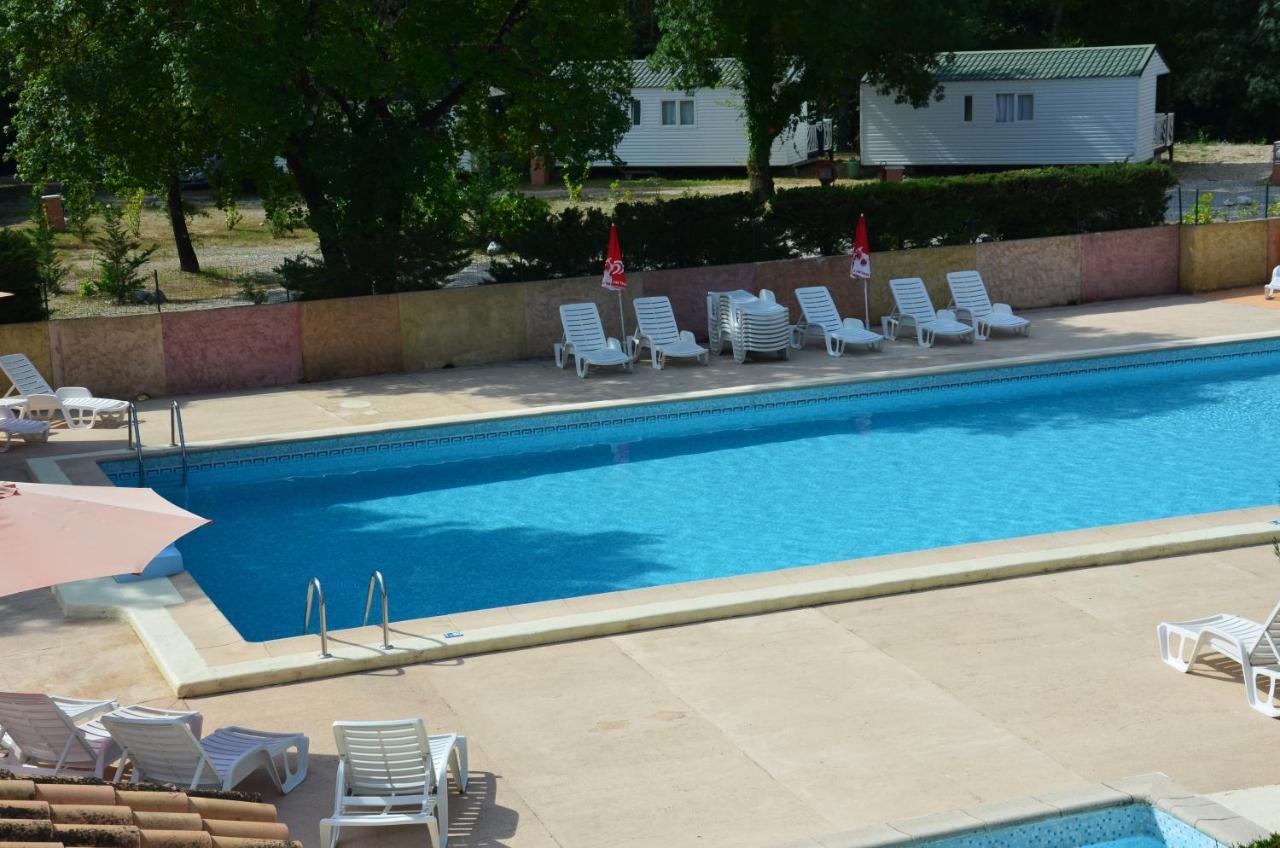 Camping Hotel Les Rives Du Loup Tourrettes-sur-Loup Exterior photo